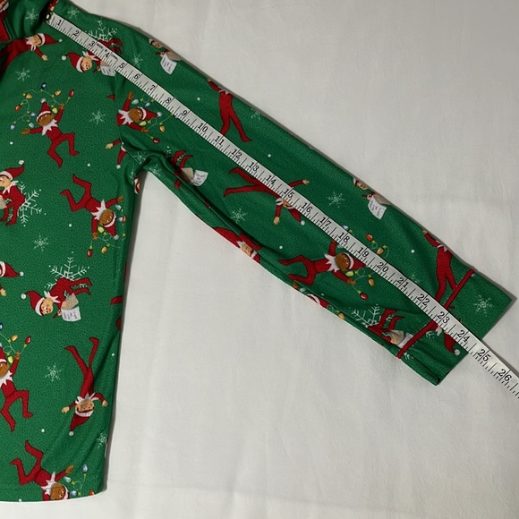 Elf on the Shelf Youth 2 Piece Sleepwear - Picture 5 of 8